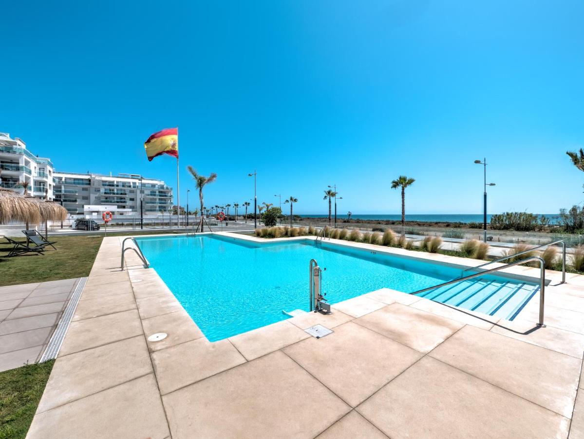 New Beach Front Apartment With Large Balcony تورّوكس كوستا المظهر الخارجي الصورة